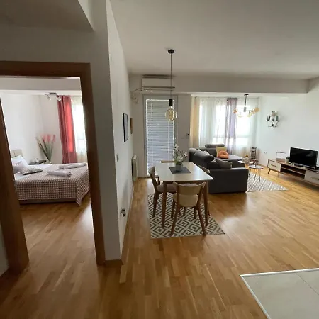 Skopje Station Apartment Kültér fotó